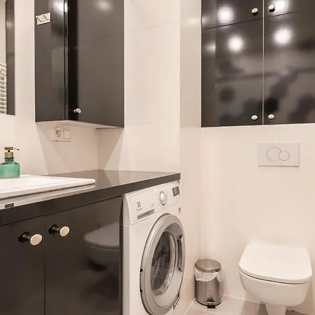 Apartwro - Przestronny Apartament Z Tarasem 5 Min Od Rynku Garaz Projektor Apartment